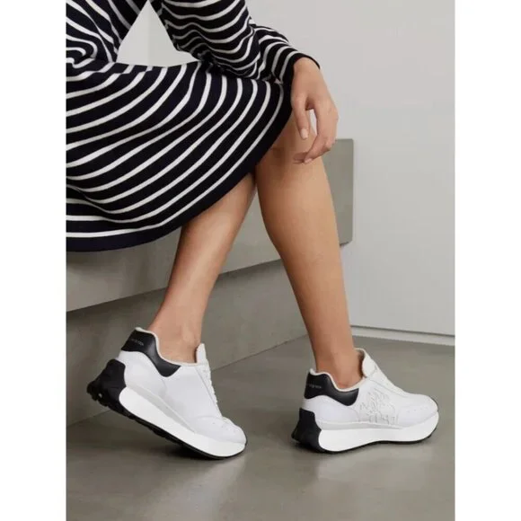 Alexander McQueen Sprint Runner Sneakers in White & Black 38 New with Box Womens - Picture 1 of 16